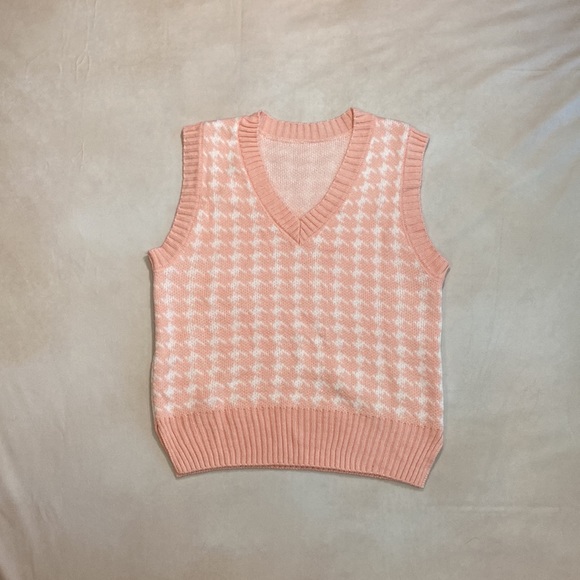 Vintage Jackets & Blazers - Pink sweater vest